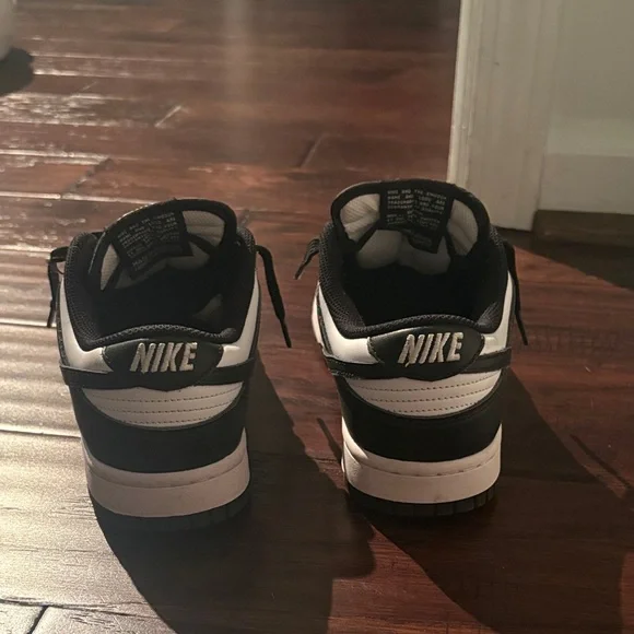 Nike Panda Dunks - Picture 9 of 10